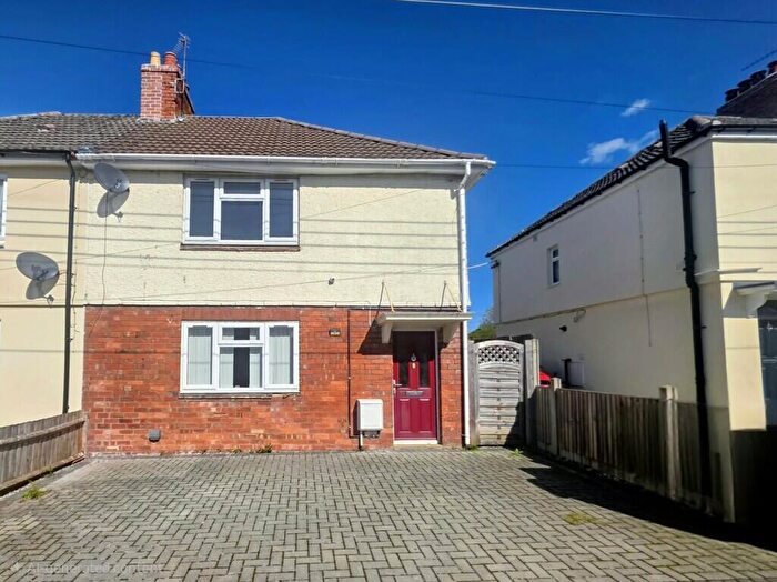 3 Bedroom Semi-Detached House To Rent In Woodcock Lane, Stonehouse, GL10