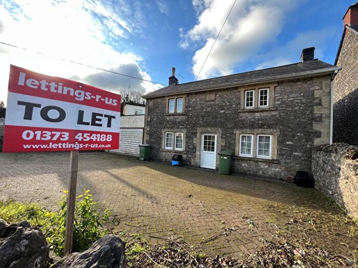 2 Bedroom Flat To Rent In Gurney Slade, Nr Radstock, Somerset, BA3