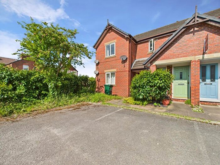 2 Bedroom Flat To Rent In Newry Court, Chester, Cheshire, CH2