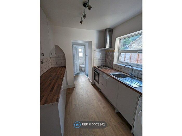 3 Bedroom Terraced House To Rent In High Street, St. Mary Cray, Orpington, BR5