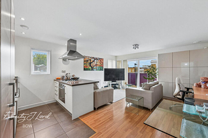 1 Bedroom Apartment For Sale In Eric Street, London, E3