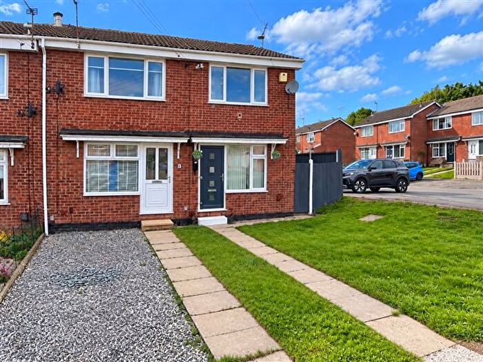 2 Bedroom Town House For Sale In Springfield Close, Eckington, Sheffield, Derbyshire, S21
