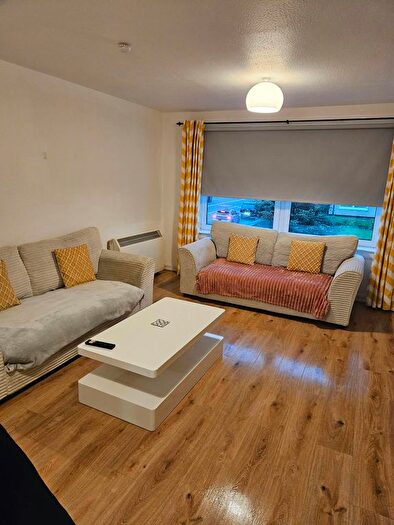 3 Bedroom Flat To Rent In St. Mungo Avenue, Glasgow, G4