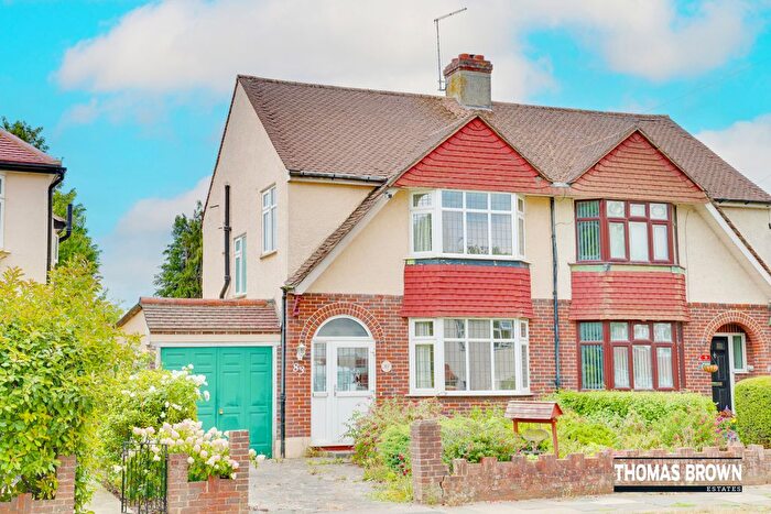3 Bedroom Semi-Detached House For Sale In The Highway, Orpington, BR6