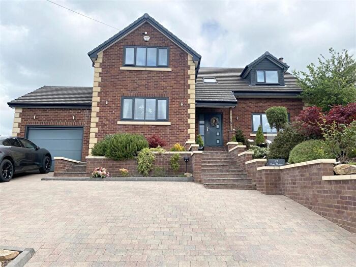 5 Bedroom Detached House For Sale In Mottram Old Road, Stalybridge, SK15