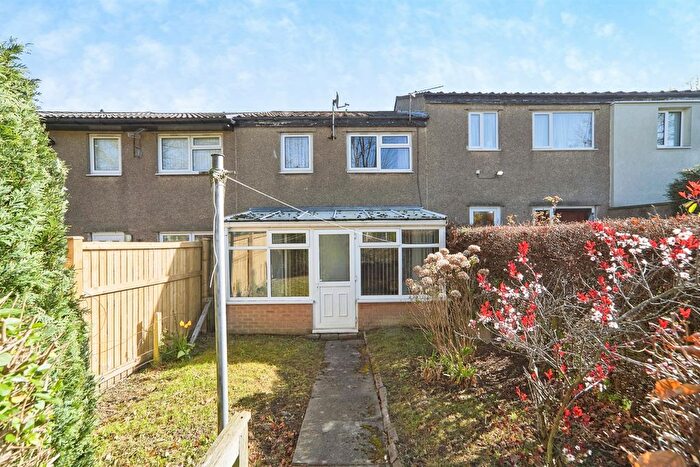 3 Bedroom Terraced House For Sale In Holtdale Place, Leeds, LS16