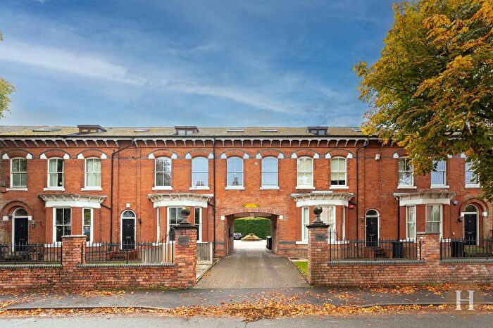 2 Bedroom Flat For Sale In Greenfield Road, Harborne, B17