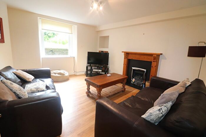 2 Bedroom Flat To Rent In Forest Road, Aberdeen, AB15