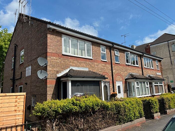 1 Bedroom Flat For Sale In Gascoigne Court, Hull, HU5