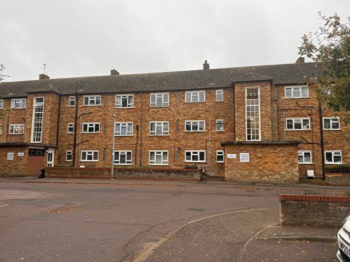 2 Bedroom Flat For Sale In Flat, Sturmer Court, Queen Elizabeth Way, Colchester, CO2