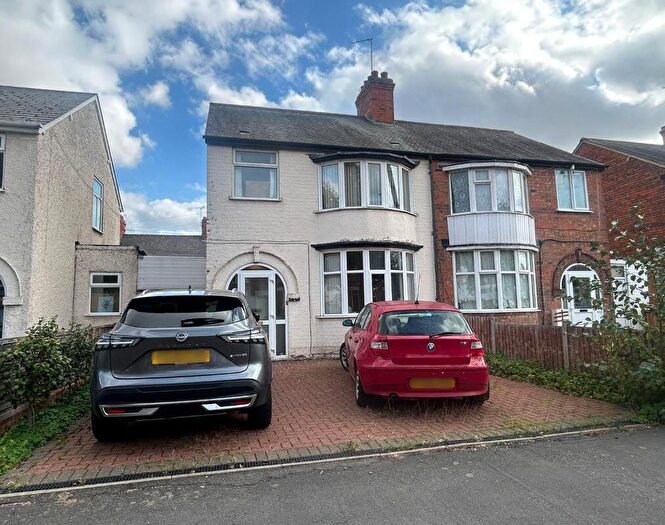 3 Bedroom Semi-Detached House For Sale In Woodville Road, Off Hinckley Road, Leicester, LE3
