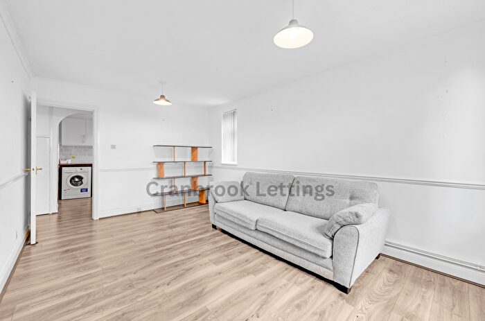 1 Bedroom Apartment To Rent In Haldon Close, Chigwell, IG7