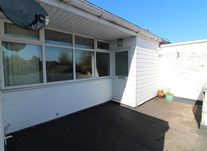 2 Bedroom Flat For Sale In Brows Lane, Formby, Liverpool, L37