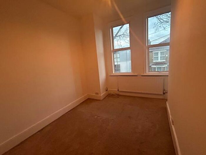 2 Bedroom Flat To Rent In Broad Green Avenue, Croydon, CR0