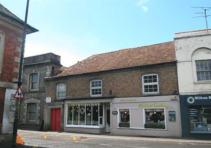 1 Bedroom Flat To Rent In Silver Street, Wilton, SP2
