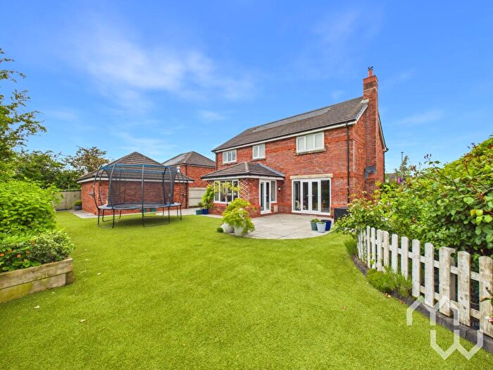 5 Bedroom Detached House For Sale In Fieldings Close, Longton, PR4