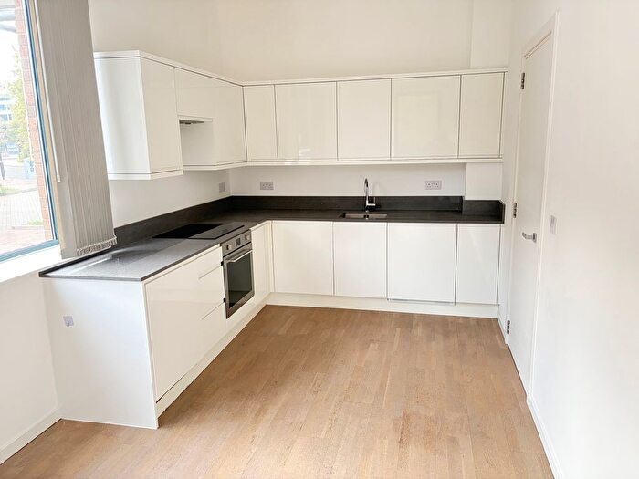 1 Bedroom Flat To Rent In Very Near Riverbank Way Area, Brentford, TW8