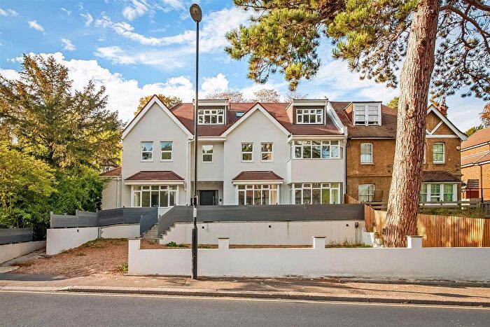 2 Bedroom Flat To Rent In Woodcote Valley Road, Purley, CR8