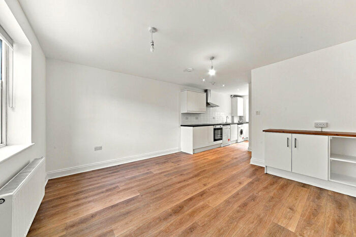 2 Bedroom Flat To Rent In Forum Court, Libra Road, Bow, E3