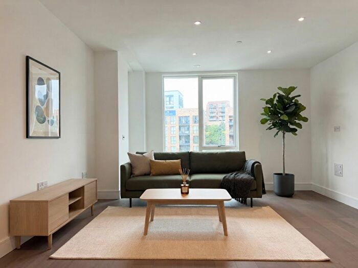 1 Bedroom Flat For Sale In Flat Bookbinder Point, Acton, W3