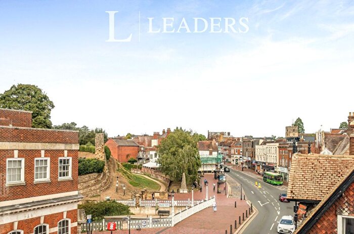 2 Bedroom Flat For Sale In Medway Wharf Road, Tonbridge, Kent, TN9