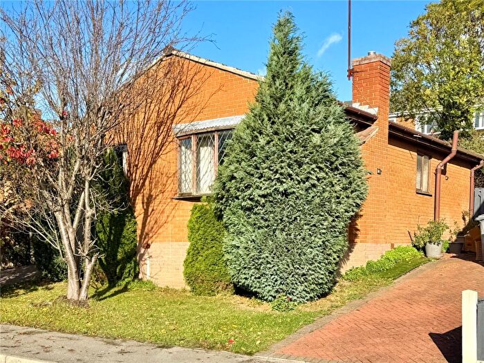 2 Bedroom Bungalow For Sale In Kendal Drive, Bolton-upon-Dearne, Rotherham, Barnsley, S63