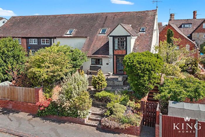 3 Bedroom Barn Conversion For Sale In Saxonfields, Bidford-On-Avon, Alcester, B50