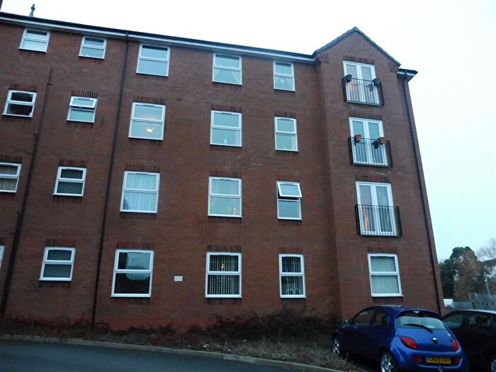2 Bedroom Flat To Rent In Brett Young Close, Halesowen, B63