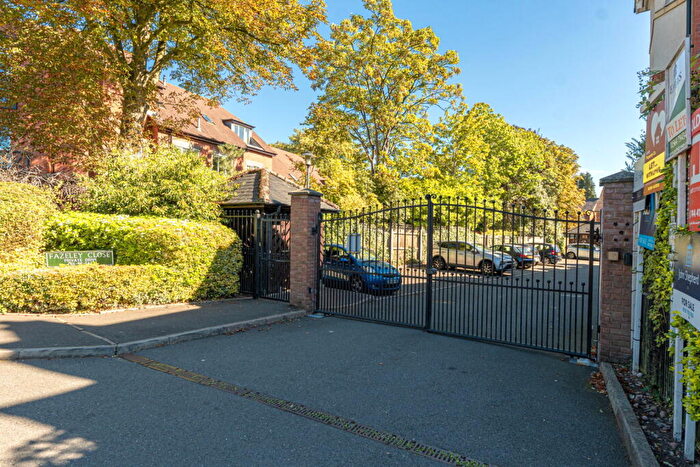 3 Bedroom Apartment For Sale In Fazeley Close, Solihull, No Chain, B91