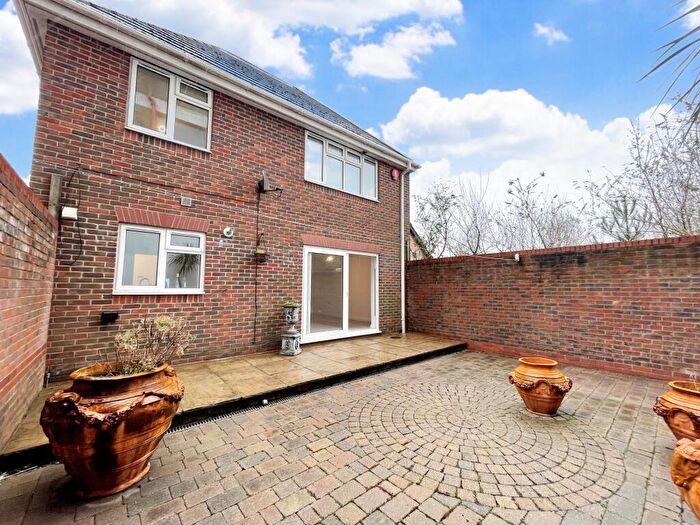 2 Bedroom Maisonette To Rent In Wharfdale Road, Westbourne, BH4