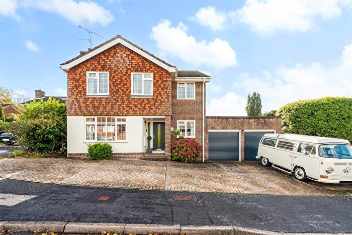 4 Bedroom Detached House For Sale In Mallow Close, Waterlooville, PO7