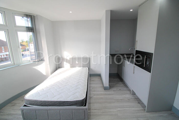 Studio To Rent In Ashcroft Road Luton, LU2