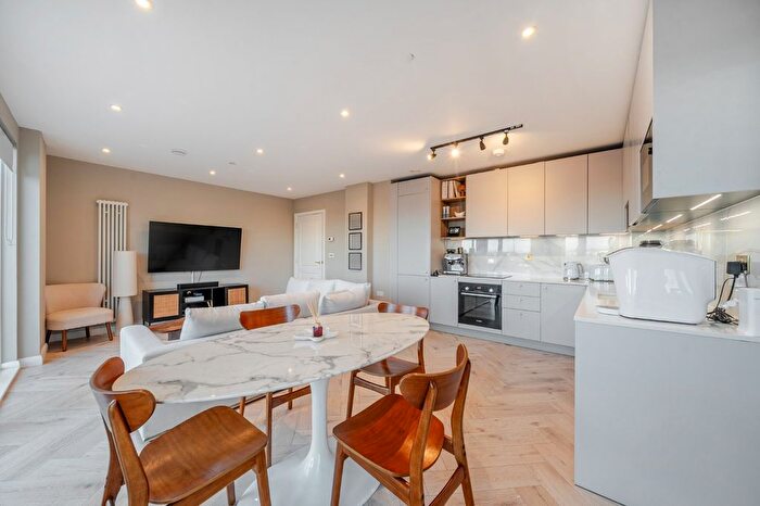 2 Bedroom Flat For Sale In Ravensbury Terrace, Earlsfield, London, SW18