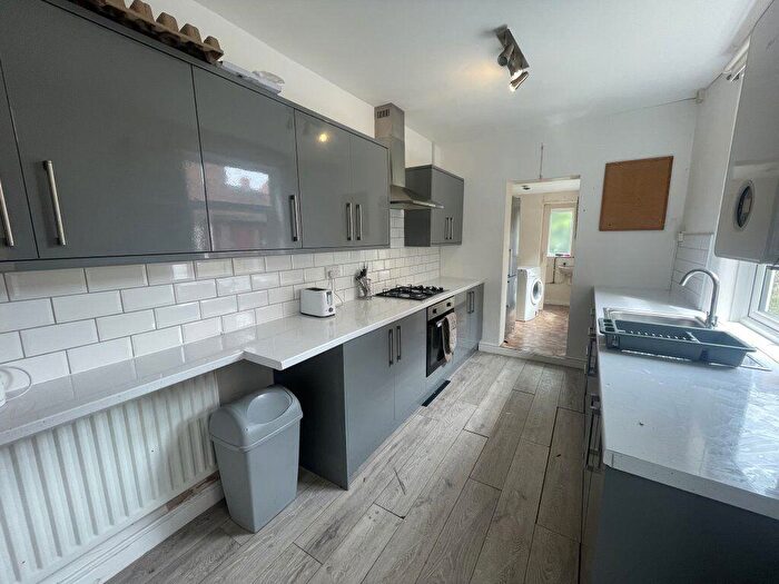3 Bedroom Terraced House To Rent In Lorne Road, Leicester, LE2