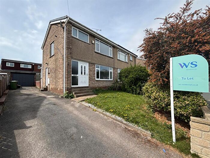 3 Bedroom Semi-Detached House To Rent In Stratton Road, Brighouse, HD6