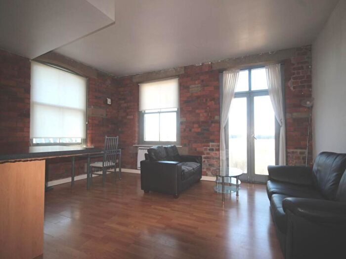 2 Bedroom Flat To Rent In Treadwell Mills, Upper Park Gate, Little Germany, BD1
