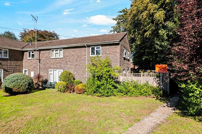 2 Bedroom End Of Terrace House For Sale In Guilford Avenue, Whitfield, Dover, CT16