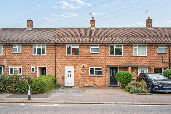 3 Bedroom Terraced House For Sale In Windmill Road, Adeyfield, Hemel Hempstead, Hertfordshire, HP2