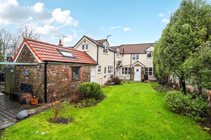 3 Bedroom Detached House For Sale In Smallway Cottage. Congresbury, BS49