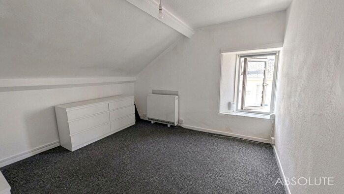 1 Bedroom Flat To Rent In Abbey Road, Torquay, TQ2