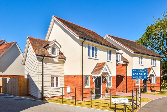 3 Bedroom Link Detached House To Rent In Felmoor Chase, Felsted, CM6