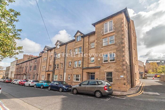 2 Bedroom Flat For Sale In Queen Street, Lancaster, LA1