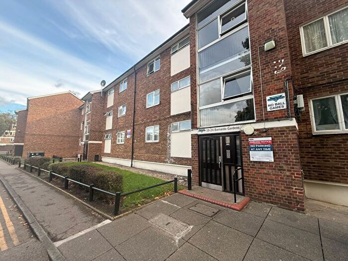 3 Bedroom Flat For Sale In Barnardo Street, London, E1