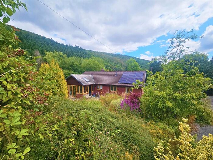 3 Bedroom Detached Bungalow For Sale In Crabtree Walk, Knighton, LD7