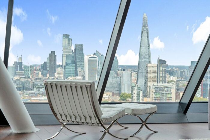 2 Bedroom Flat To Rent In Strata Building, Walworth Road, SE1
