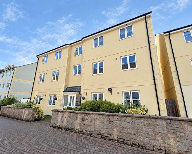 2 Bedroom Flat To Rent In Madison Close, Hayle, TR27