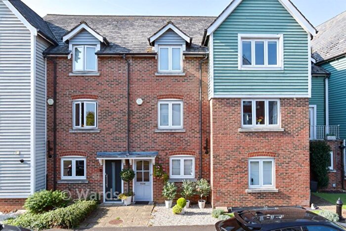 3 Bedroom Town House For Sale In The Lakes, Larkfield, Kent, ME20