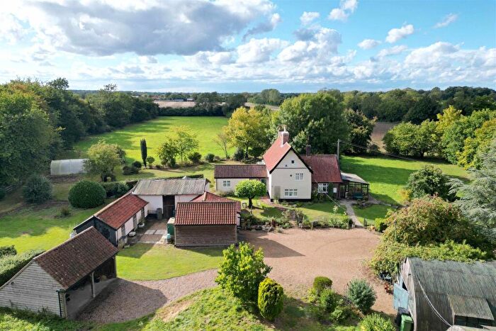 5 Bedroom Detached House For Sale In Harris Green, Hardwick, Norwich, NR15