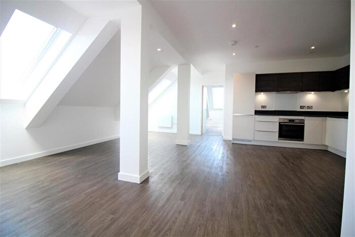 2 Bedroom Apartment To Rent In Century Court, Bracknell, RG12