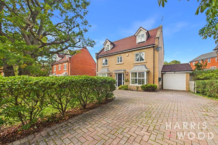 5 Bedroom Detached House For Sale In Gavin Way, Colchester, CO4